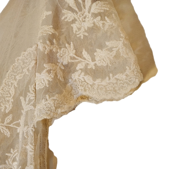Dolls Kill Widow tea stained lace tiered mini dress - off white nude - Picture 2 of 9